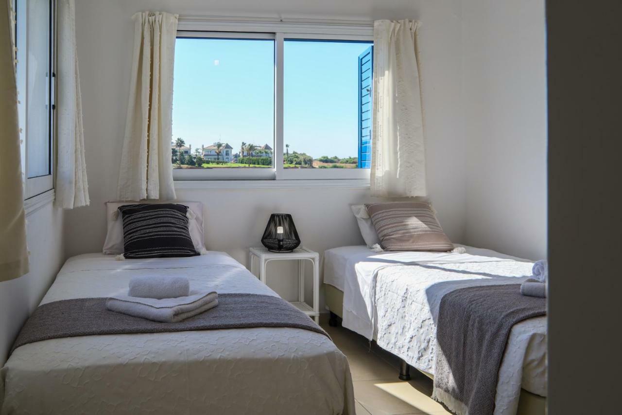Phaedrus Living: Seaside Luxury Villa Anafi パラリムニ エクステリア 写真