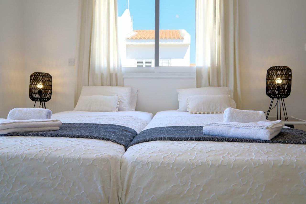 Phaedrus Living: Seaside Luxury Villa Anafi パラリムニ エクステリア 写真