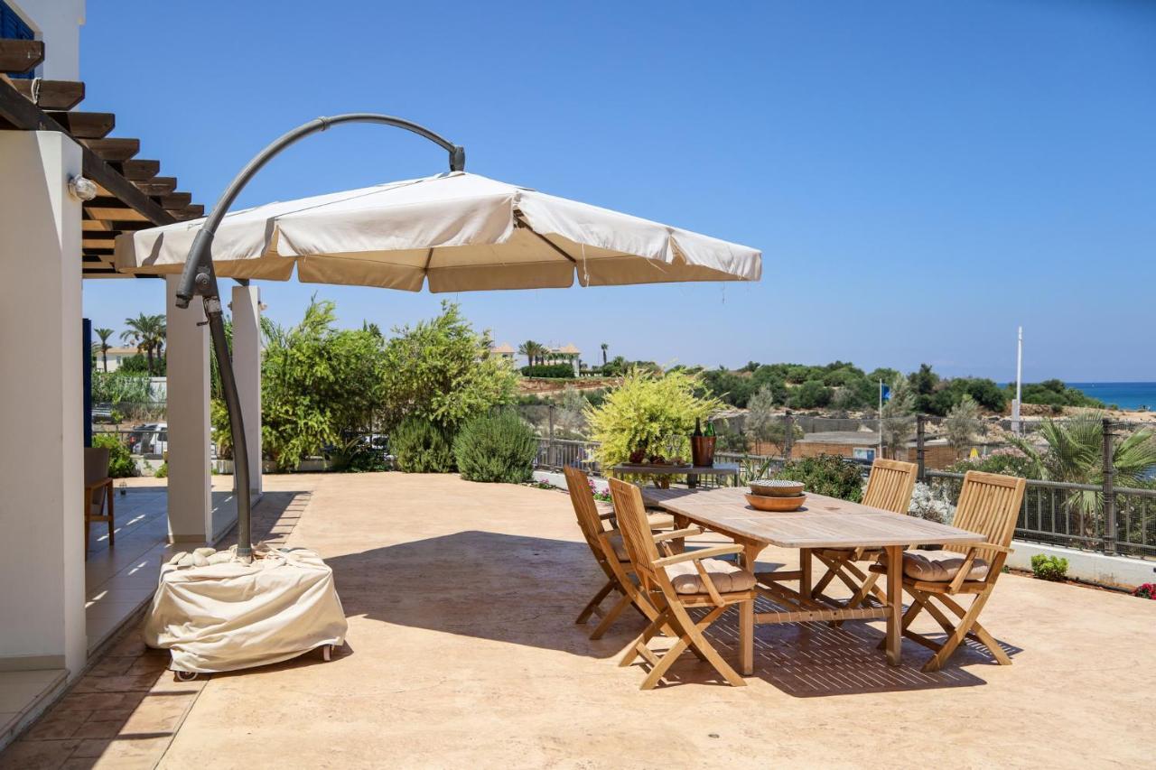 Phaedrus Living: Seaside Luxury Villa Anafi パラリムニ エクステリア 写真